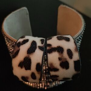 🦒 Animal Print Earrings